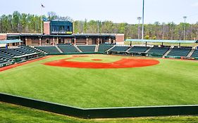 Courtyard By Marriott Aberdeen At Ripken Stadium